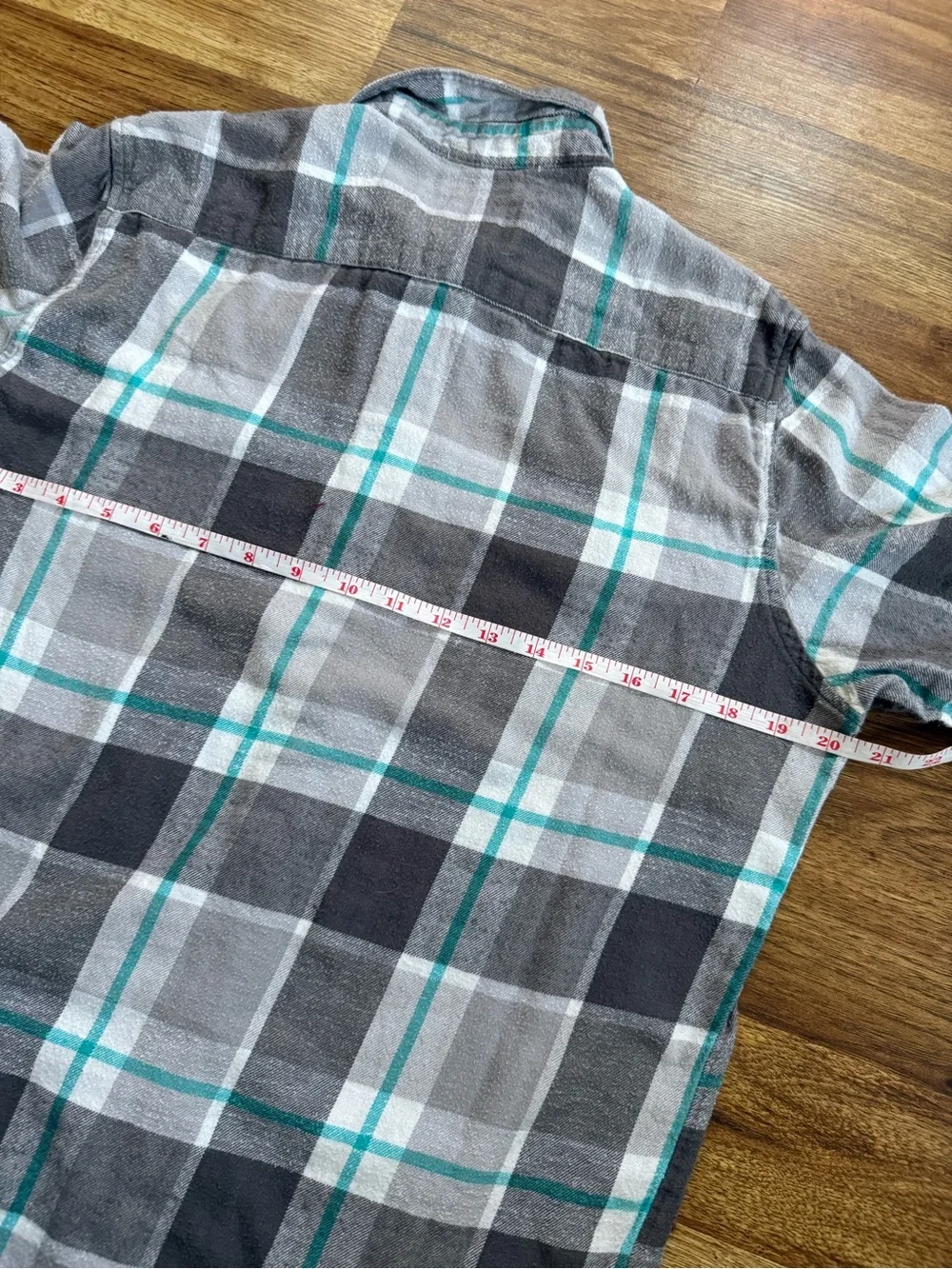 American Rag Gray, White & Teal Plaid Button-Down Shirt